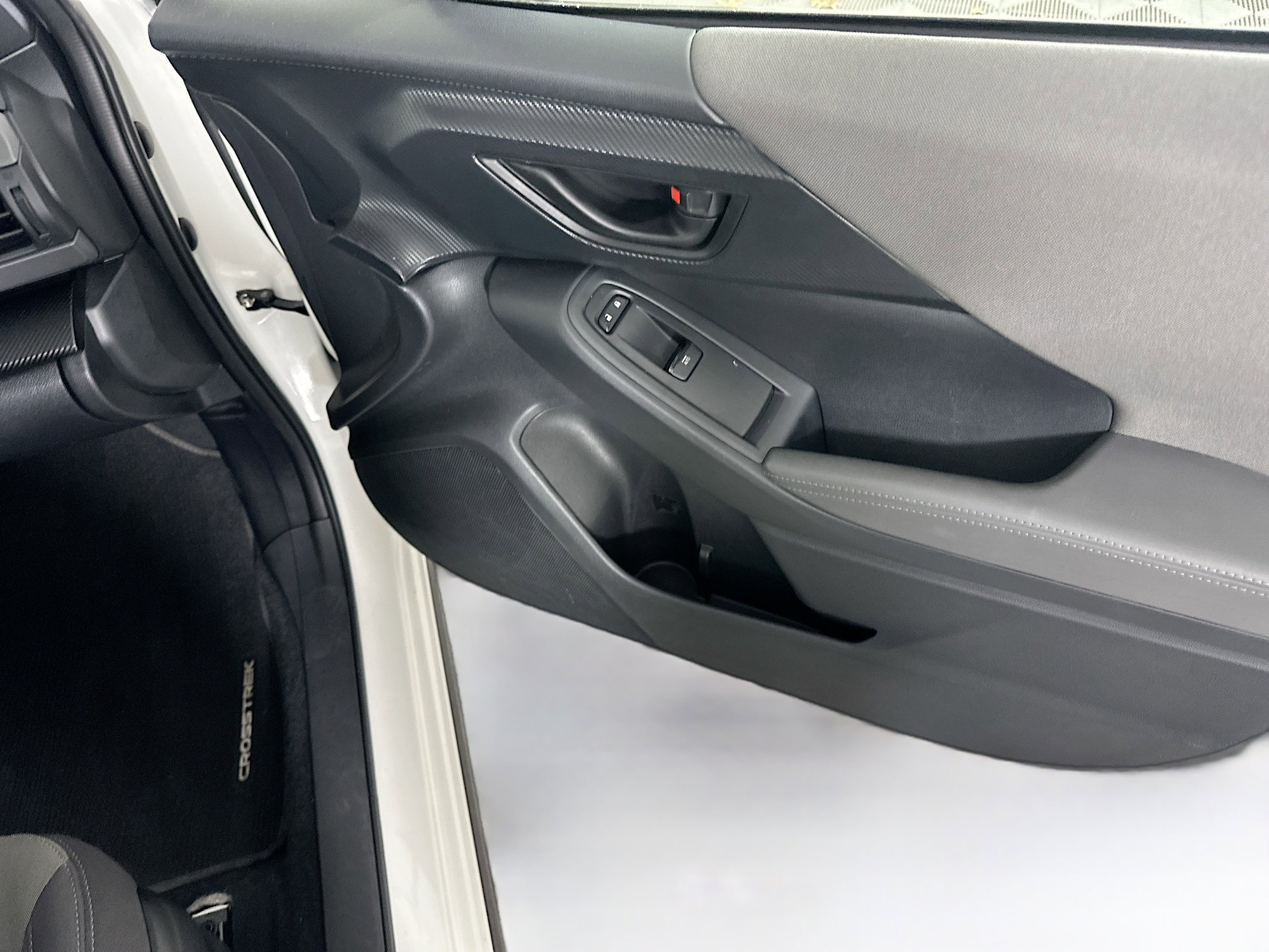 Used 2025 Subaru Crosstrek 2.0i Premium image 29