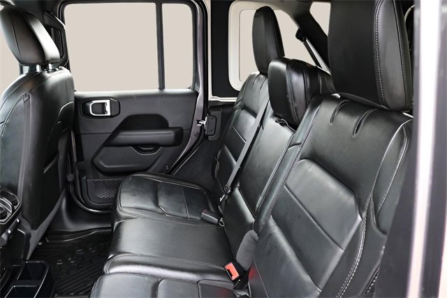 Used 2020 Jeep Wrangler Unlimited Sahara image 15