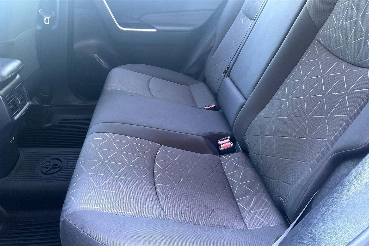Used 2020 Toyota RAV4 XLE w/ All Weather Liner Package AWD/4WD image 18