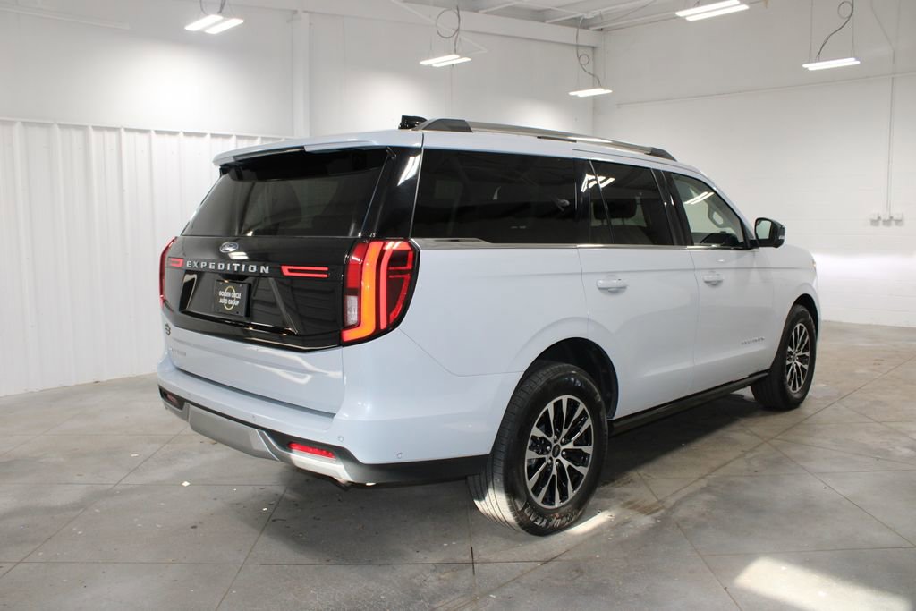 Used 2025 Ford Expedition Platinum AWD/4WD image 9