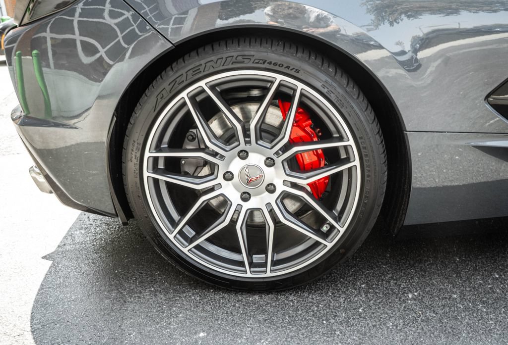 Used 2020 Chevrolet Corvette Stingray Preferred Cpe w/ 2LT Preferred Equipment Group RWD image 28