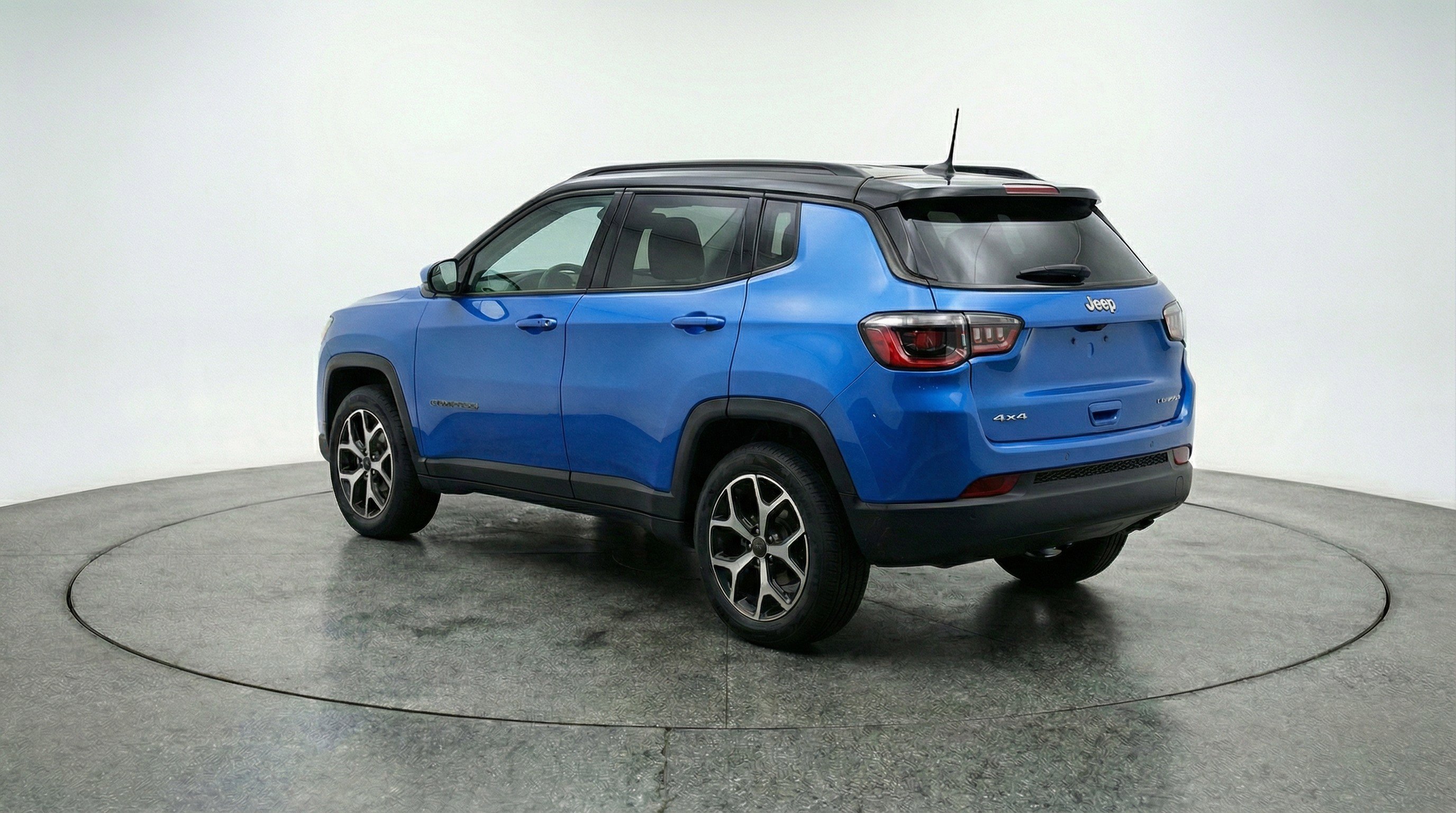 Used 2025 Jeep Compass Limited image 6