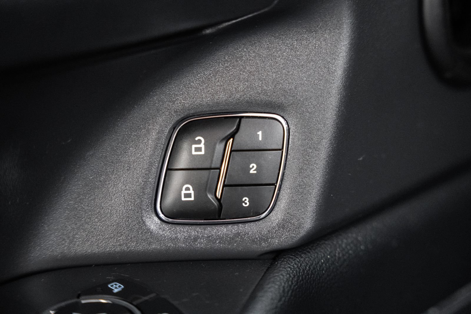 Used 2023 Ford Expedition XLT AWD/4WD image 55