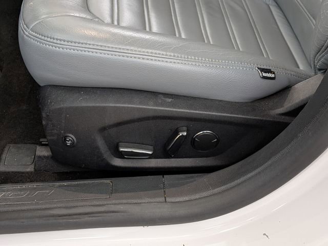 Used 2020 Ford Fusion SE image 15