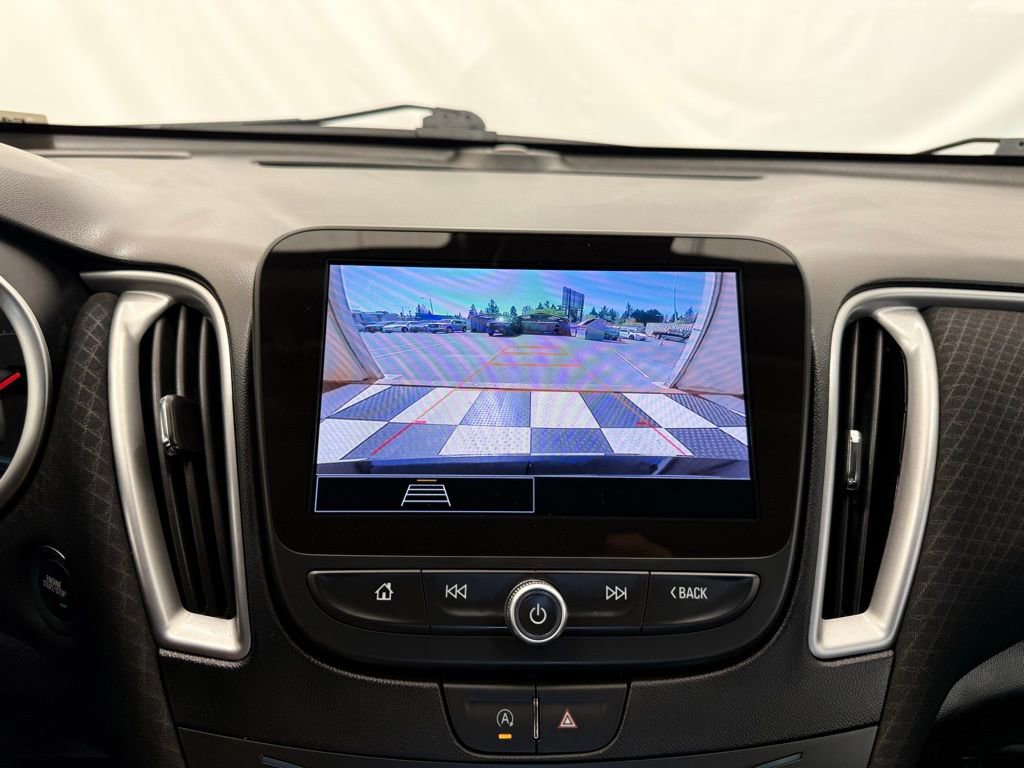 Used 2025 Chevrolet Malibu LT FWD image 34