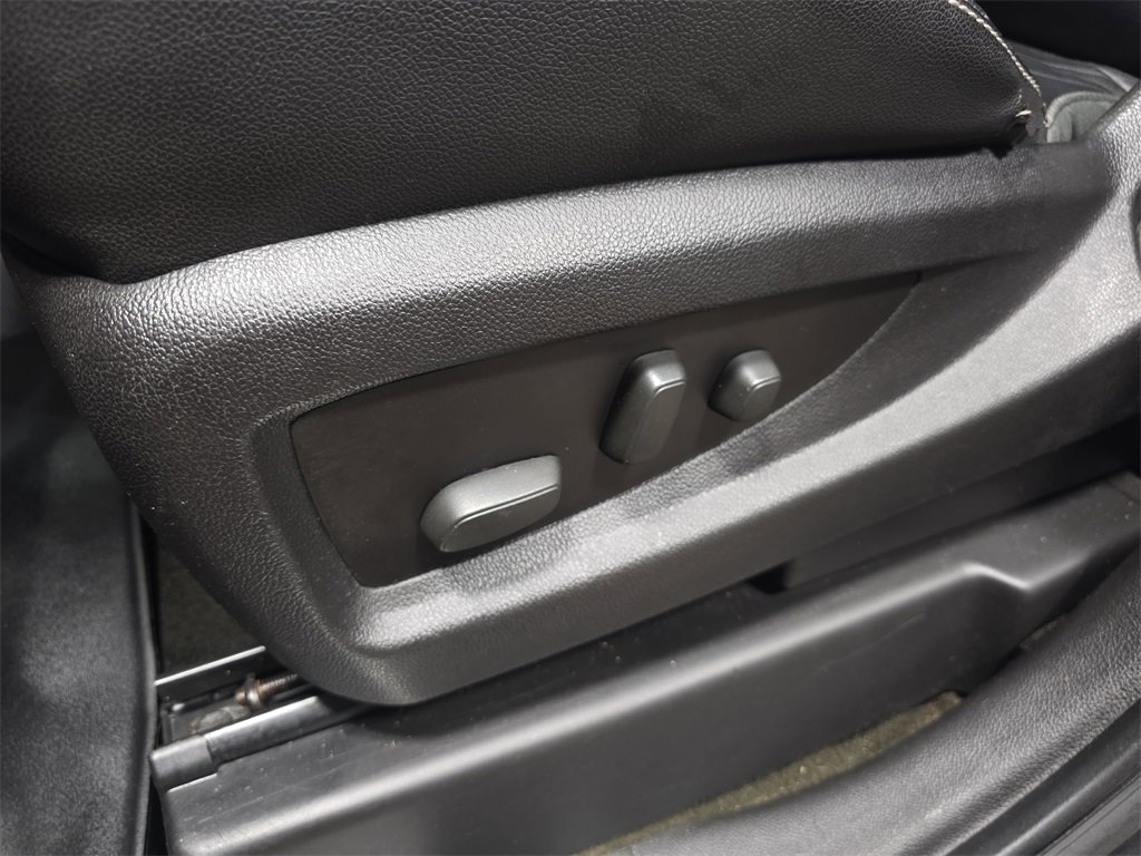 Used 2015 Chevrolet Silverado 1500 LT w/ Midnight Edition image 28