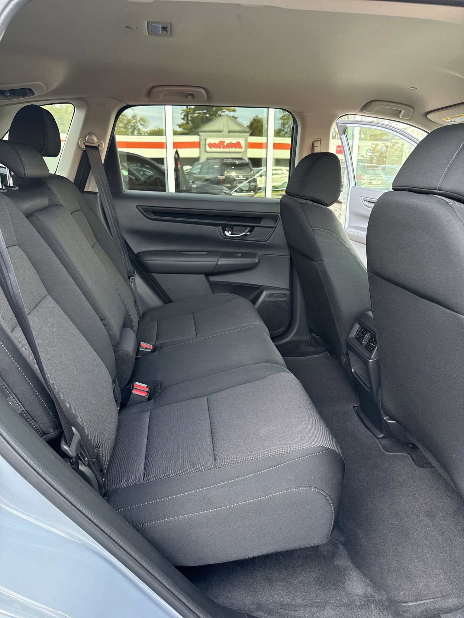Used 2025 Honda CR-V LX image 18
