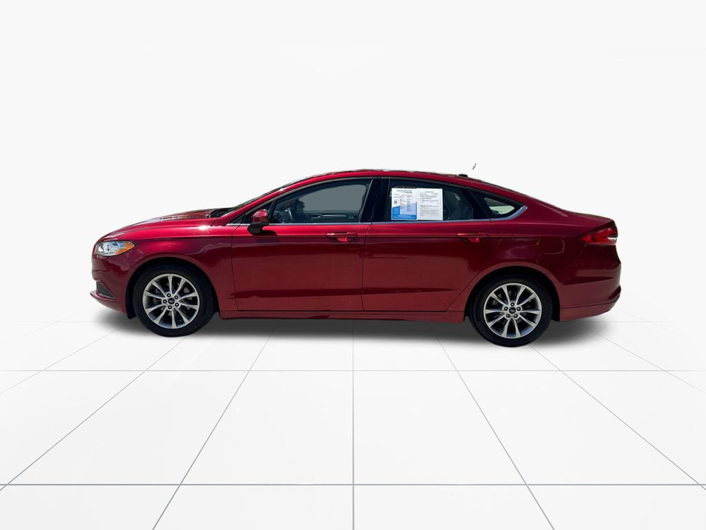 Used 2017 Ford Fusion SE w/ Fusion SE Technology Package FWD video 4