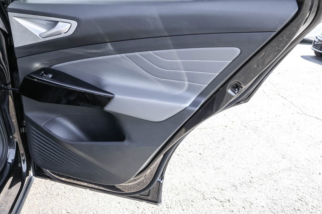 Certified 2023 Volkswagen ID.4 Pro S Plus image 34