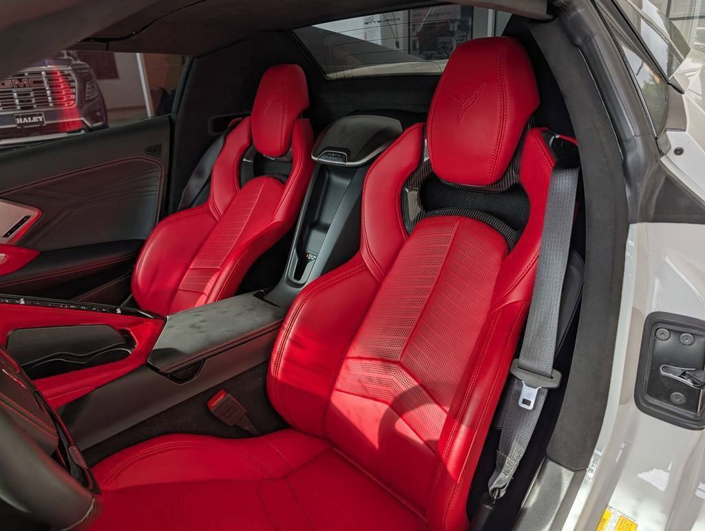 Used 2025 Chevrolet Corvette Z06 w/ Battery Protection Package image 11