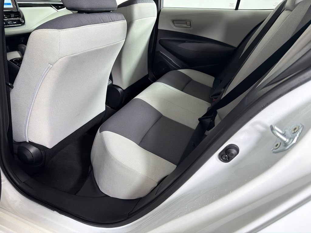 Used 2025 Toyota Corolla LE image 20