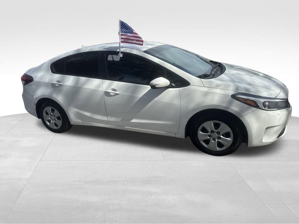 Used 2017 Kia Forte LX image 26