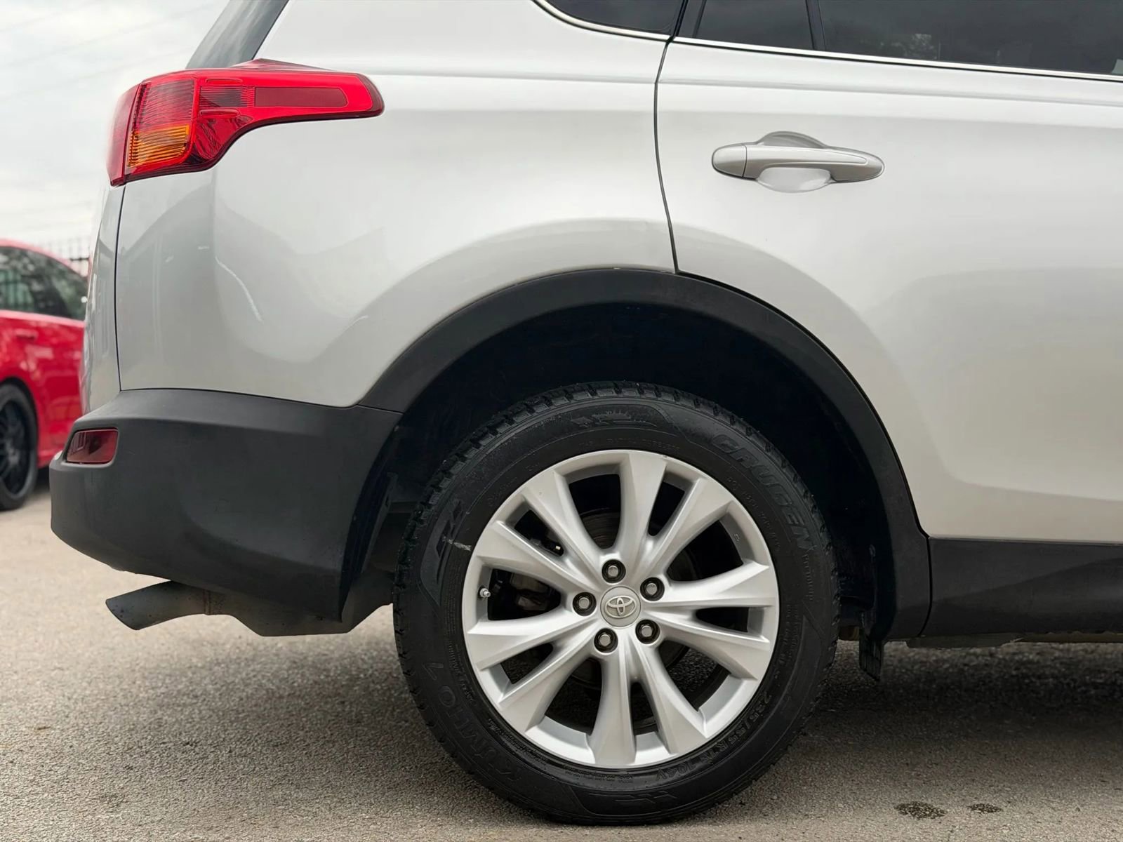 Used 2015 Toyota RAV4 Limited w/ Technology Package image 35