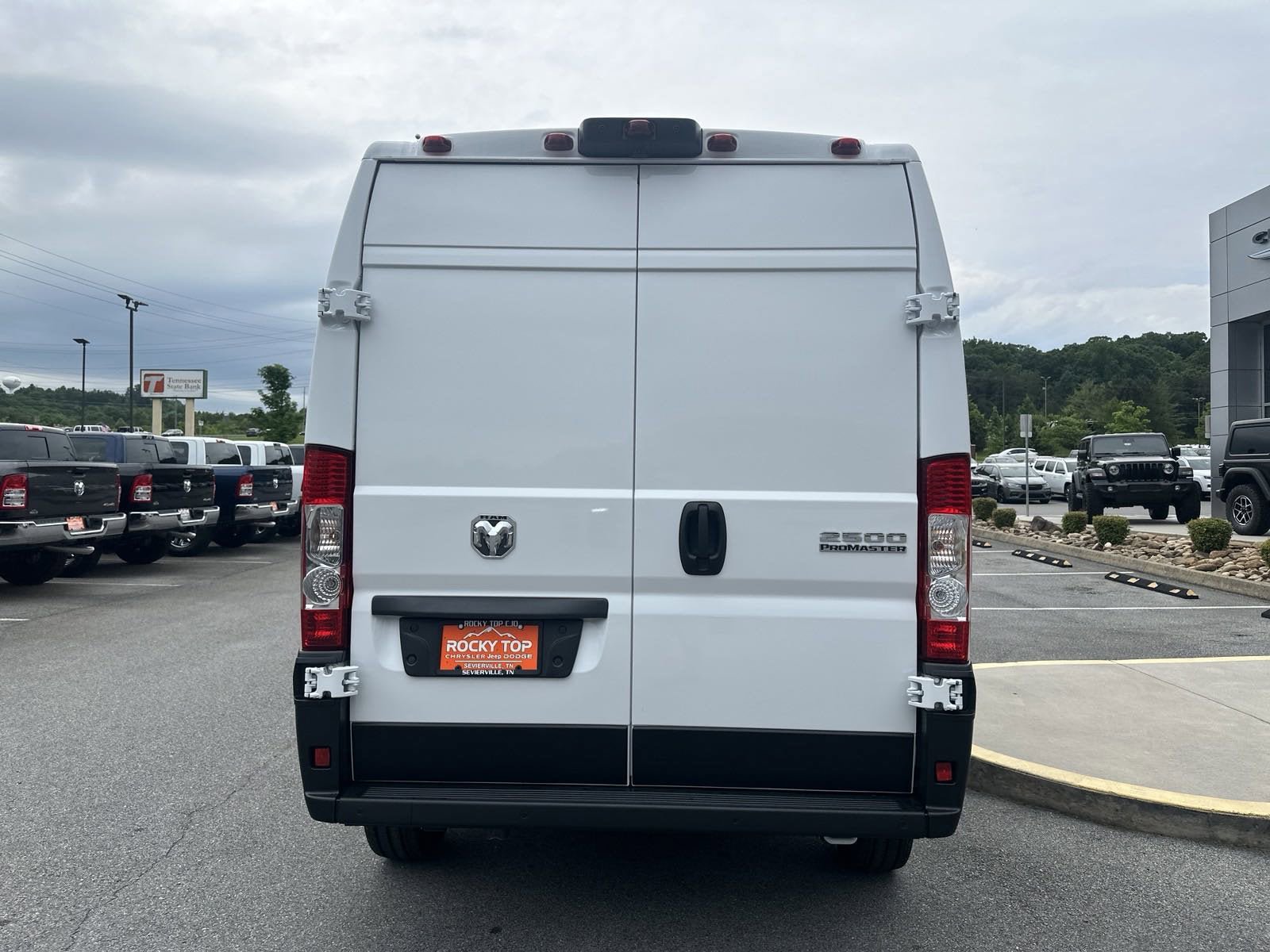 New 2024 RAM ProMaster 2500 w/ Convenience Group image 8