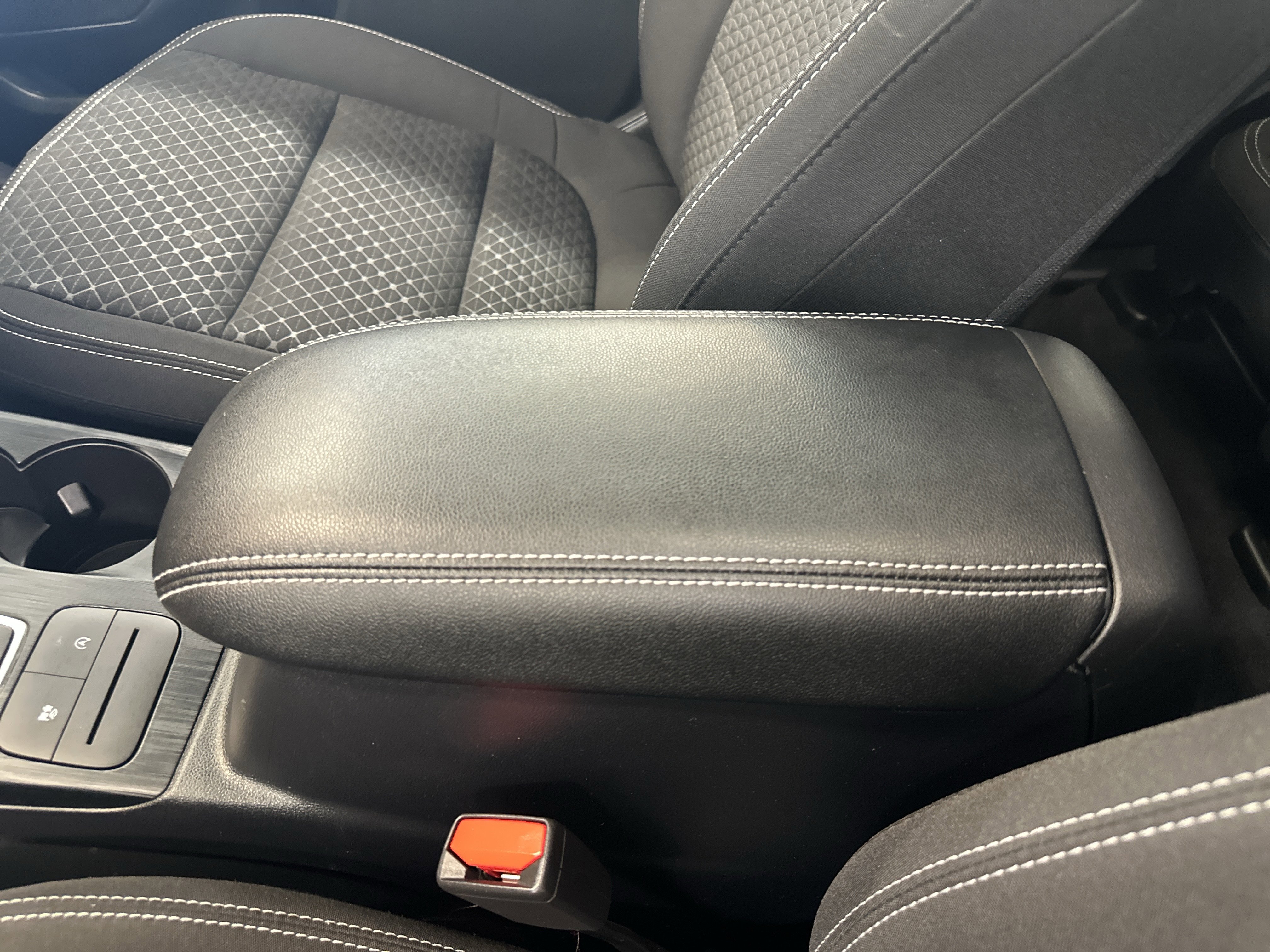 Used 2023 Ford Escape Active image 29