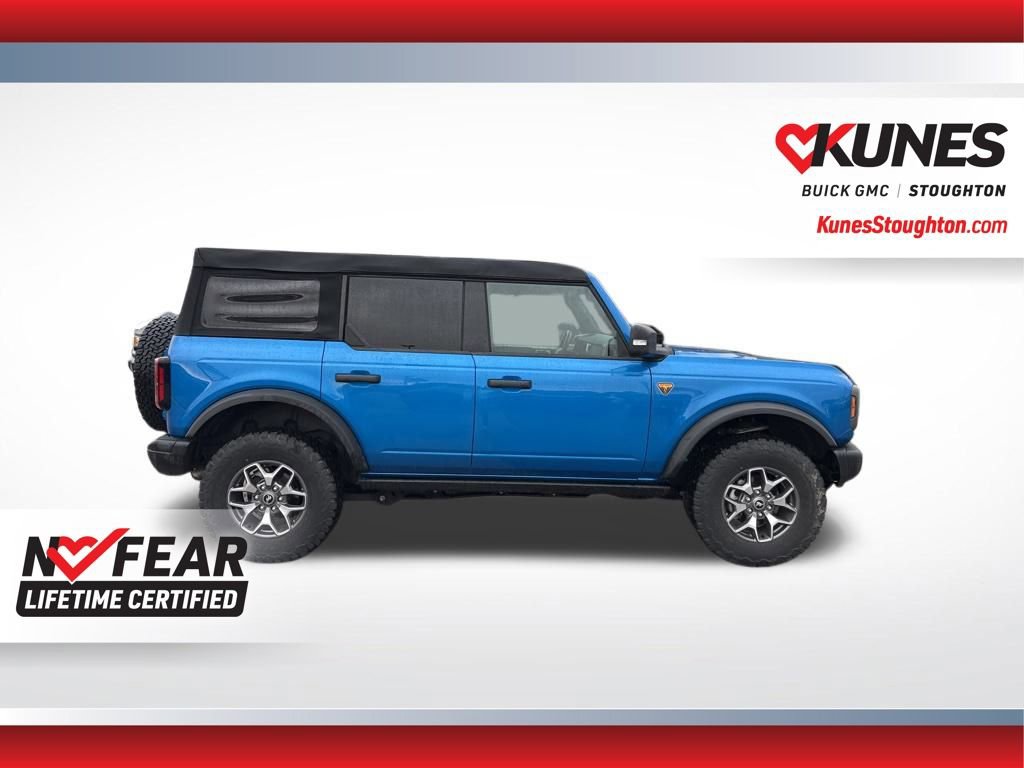 Used 2023 Ford Bronco Badlands image 13