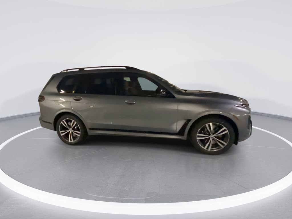 New 2026 BMW X7 M60i image 9