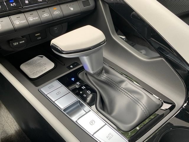New 2026 Hyundai Elantra Limited FWD image 23