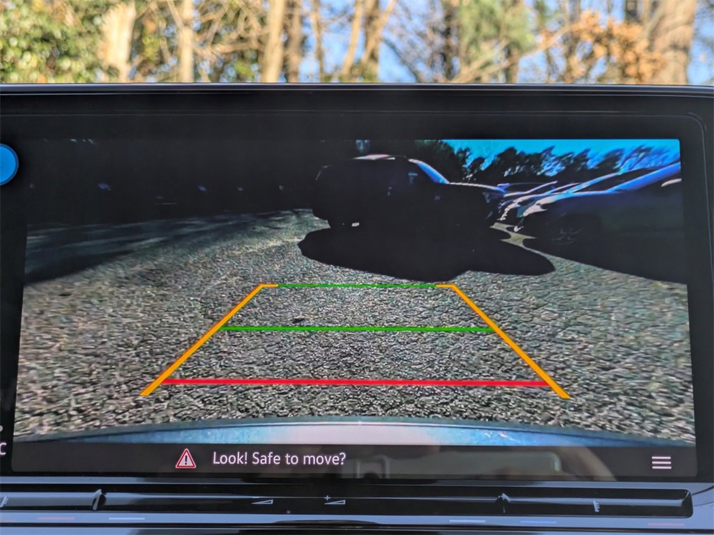 Used 2024 Volkswagen Atlas Cross Sport SE image 20