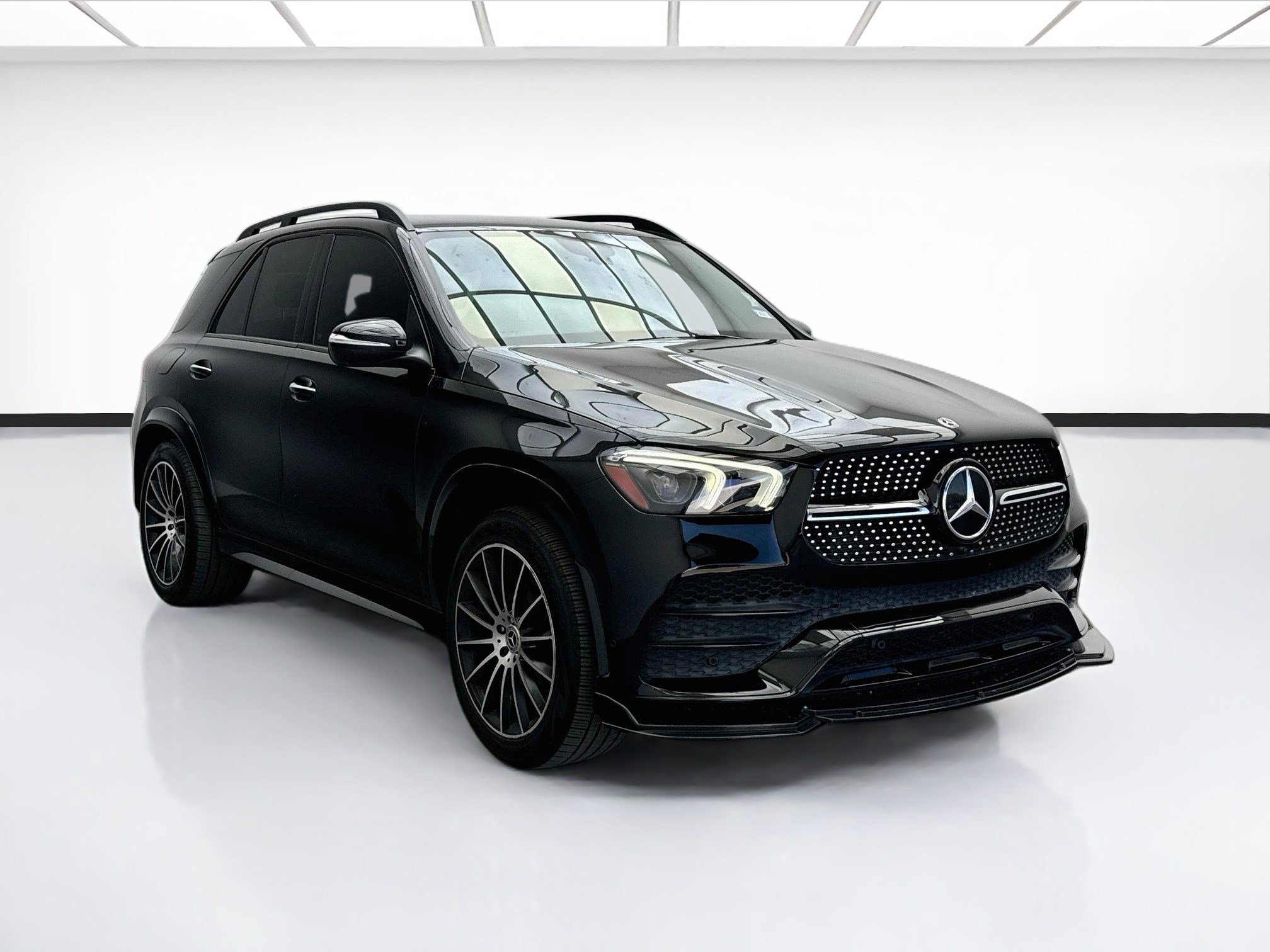 Used 2021 Mercedes-Benz GLE 350 4MATIC image 3