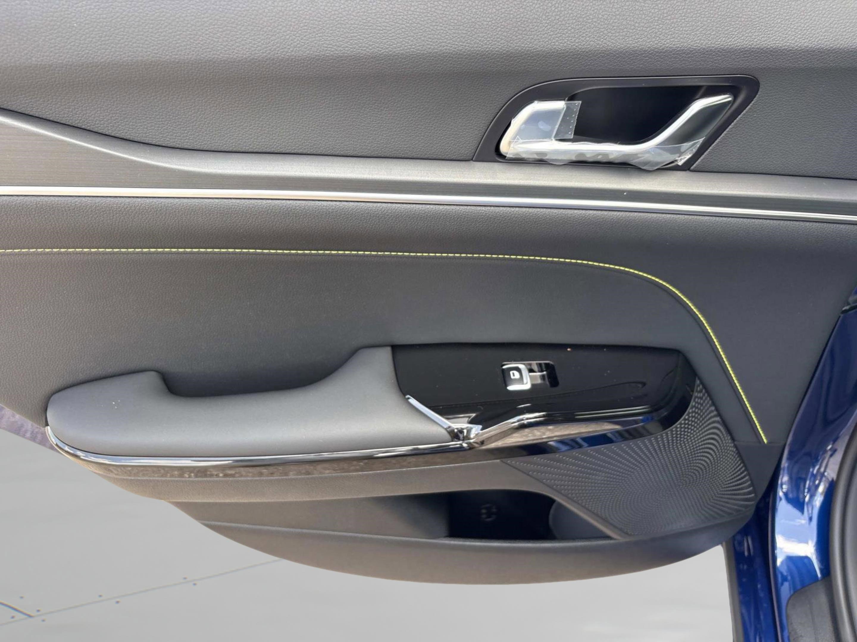 New 2026 Kia K5 GT FWD image 14