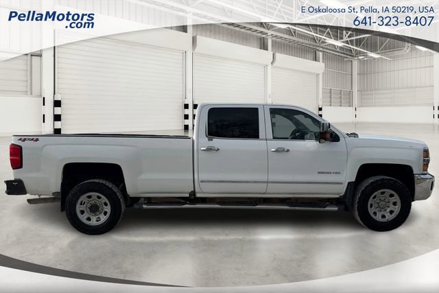 Used 2018 Chevrolet Silverado 2500 LTZ image 2