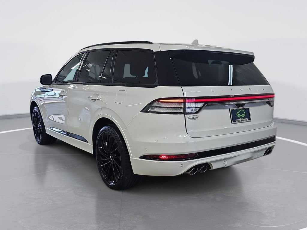 Used 2024 Lincoln Aviator Reserve w/ Equipment Group 201A image 6