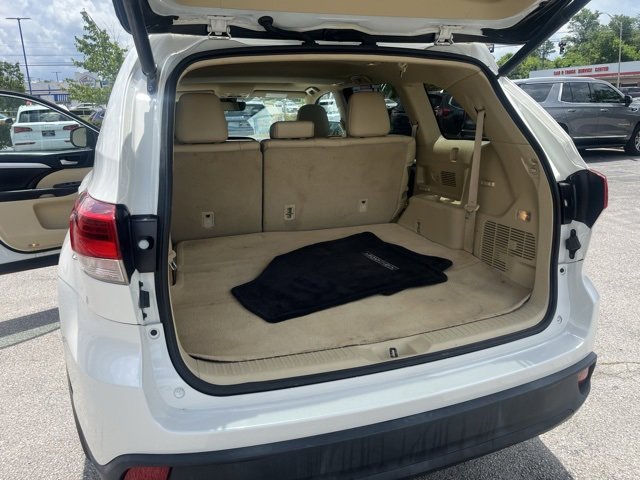 Used 2018 Toyota Highlander XLE image 30