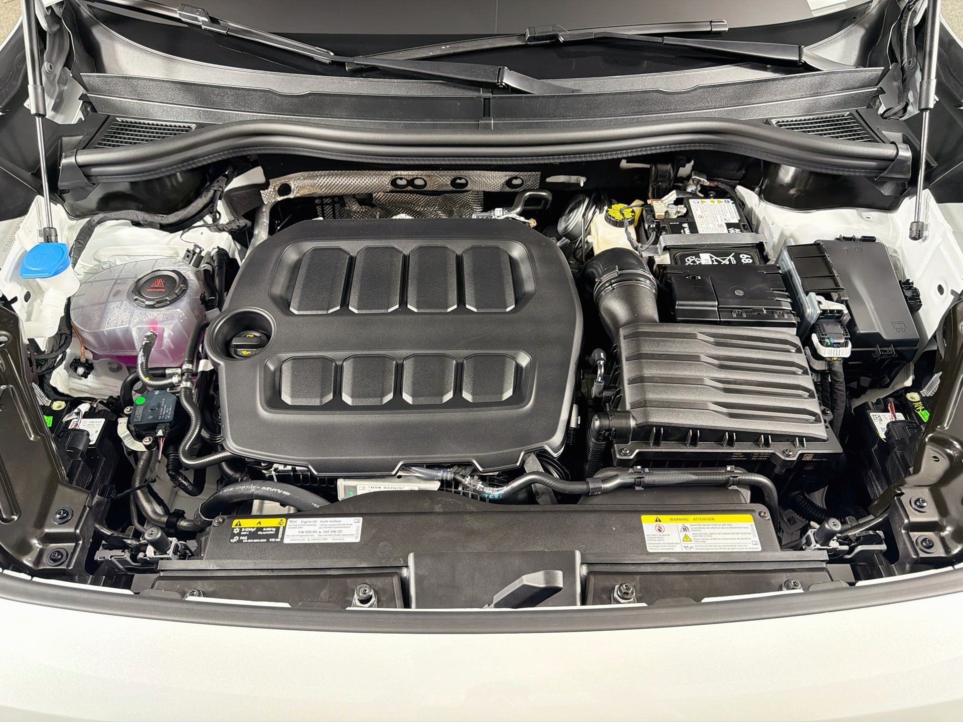 New 2027 Volkswagen Tiguan SEL R-Line AWD/4WD image 28