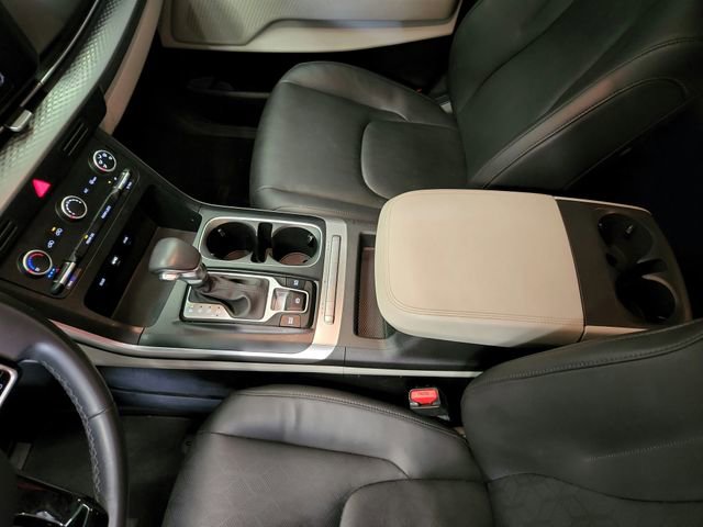 Used 2023 Kia Carnival LX FWD image 21