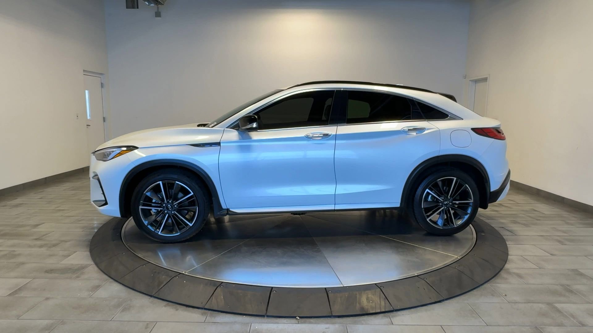 Certified 2025 INFINITI QX55 Essential AWD/4WD image 5
