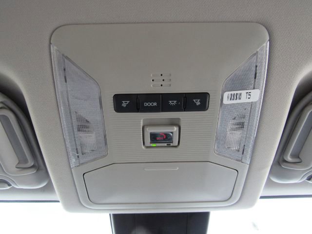 Used 2025 Toyota RAV4 XLE image 53