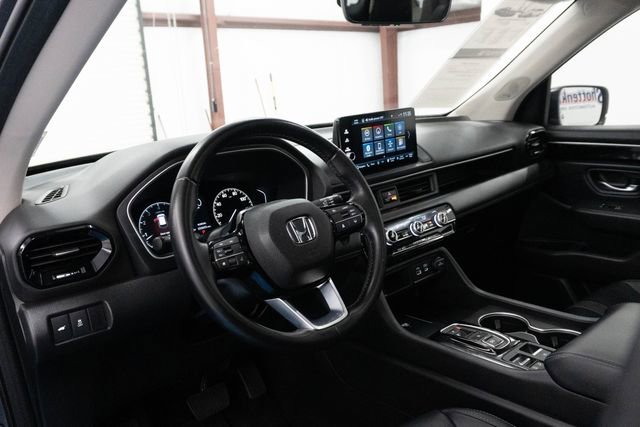 Certified 2023 Honda Pilot Touring image 3
