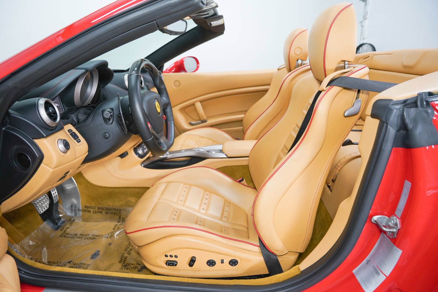 Used 2012 Ferrari California image 34