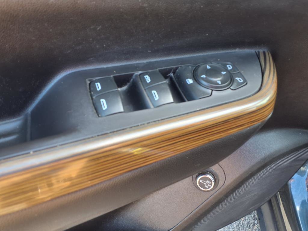 Used 2020 GMC Acadia SLE w/ Driver Convenience Package image 26