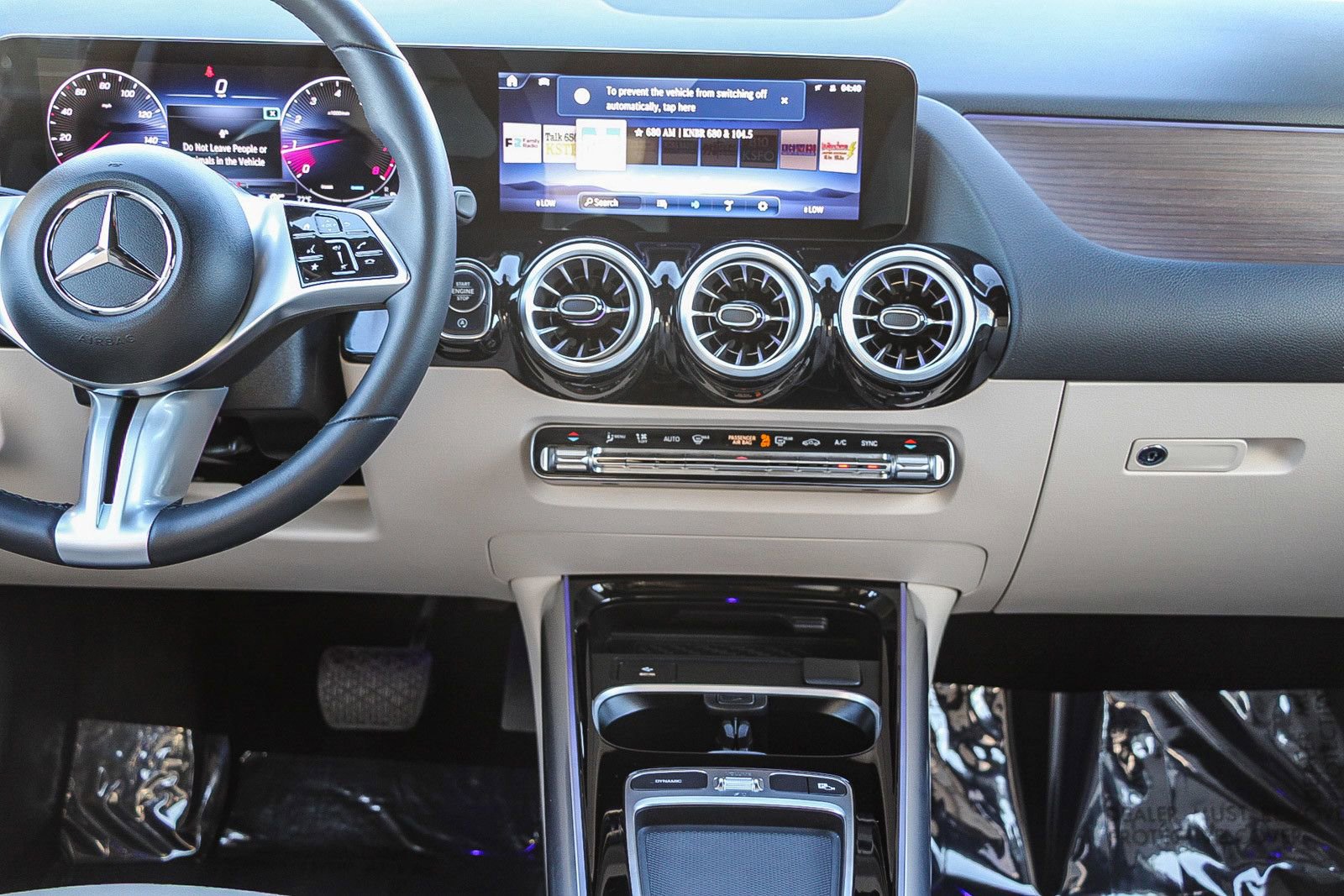 Certified 2024 Mercedes-Benz GLA 250 4MATIC image 13