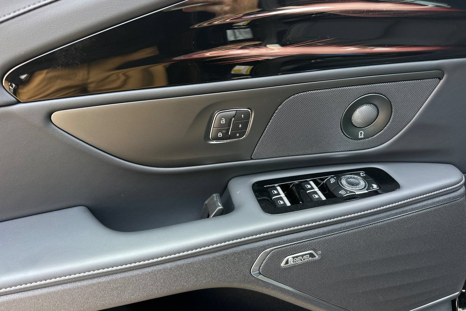 New 2026 Lincoln Nautilus Premier w/ Equipment Group 102A AWD/4WD image 10
