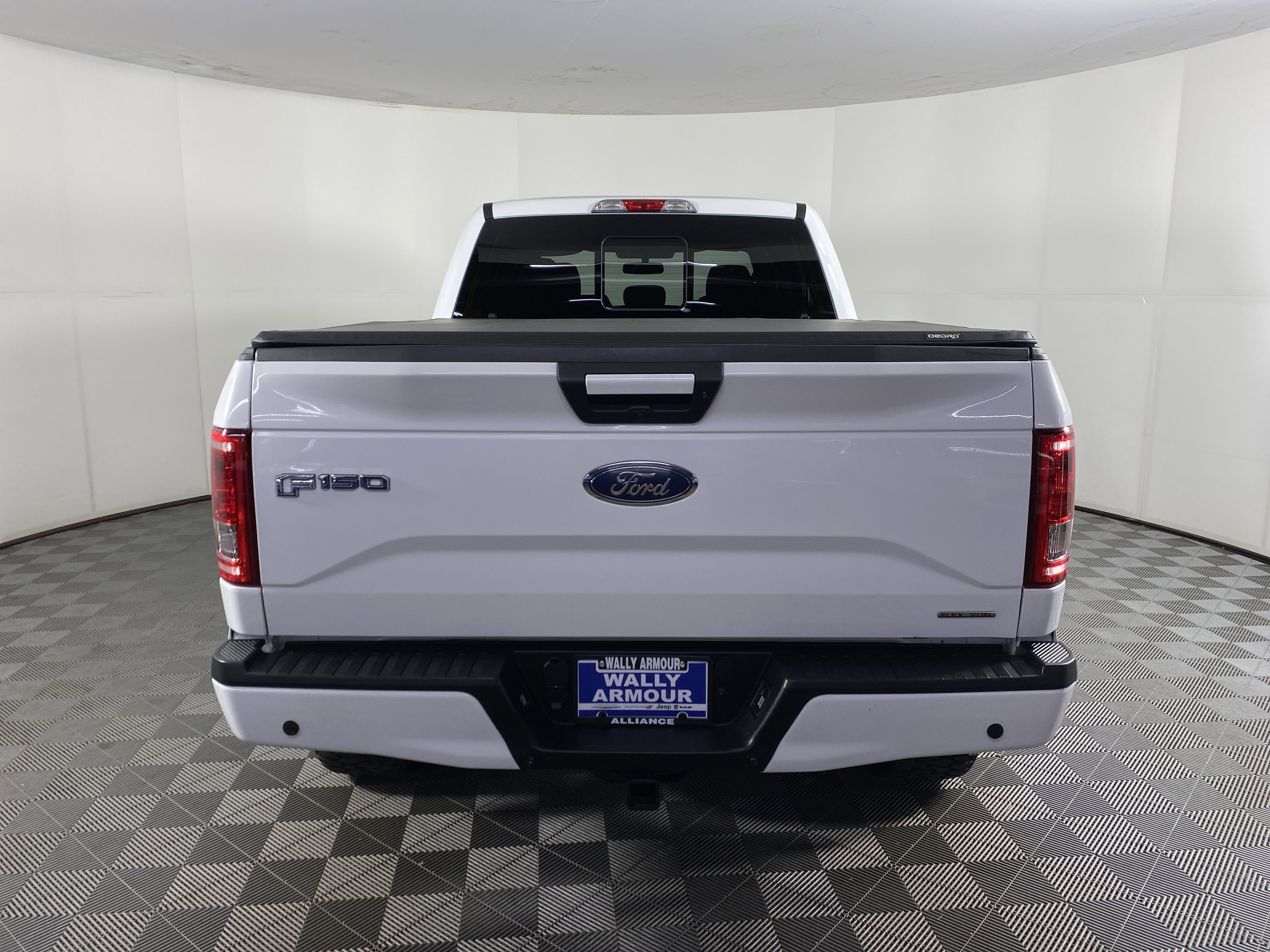 Used 2016 Ford F150 XLT w/ Equipment Group 302A Luxury AWD/4WD image 8