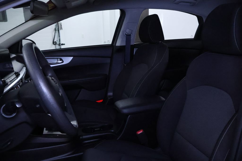 Used 2024 Kia Forte LXS image 13