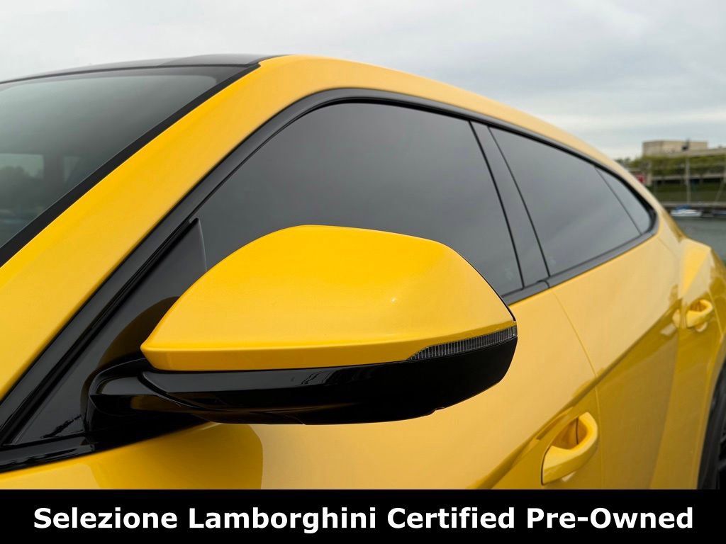 Used 2023 Lamborghini Urus Performante AWD/4WD image 14