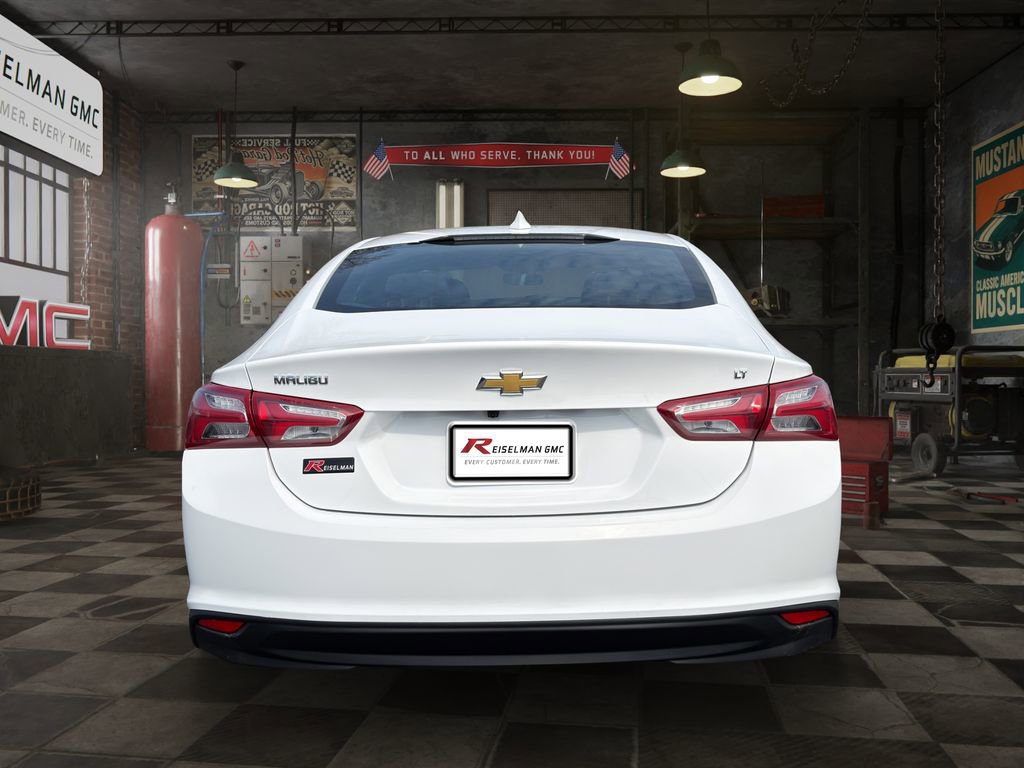 Used 2022 Chevrolet Malibu LT image 4