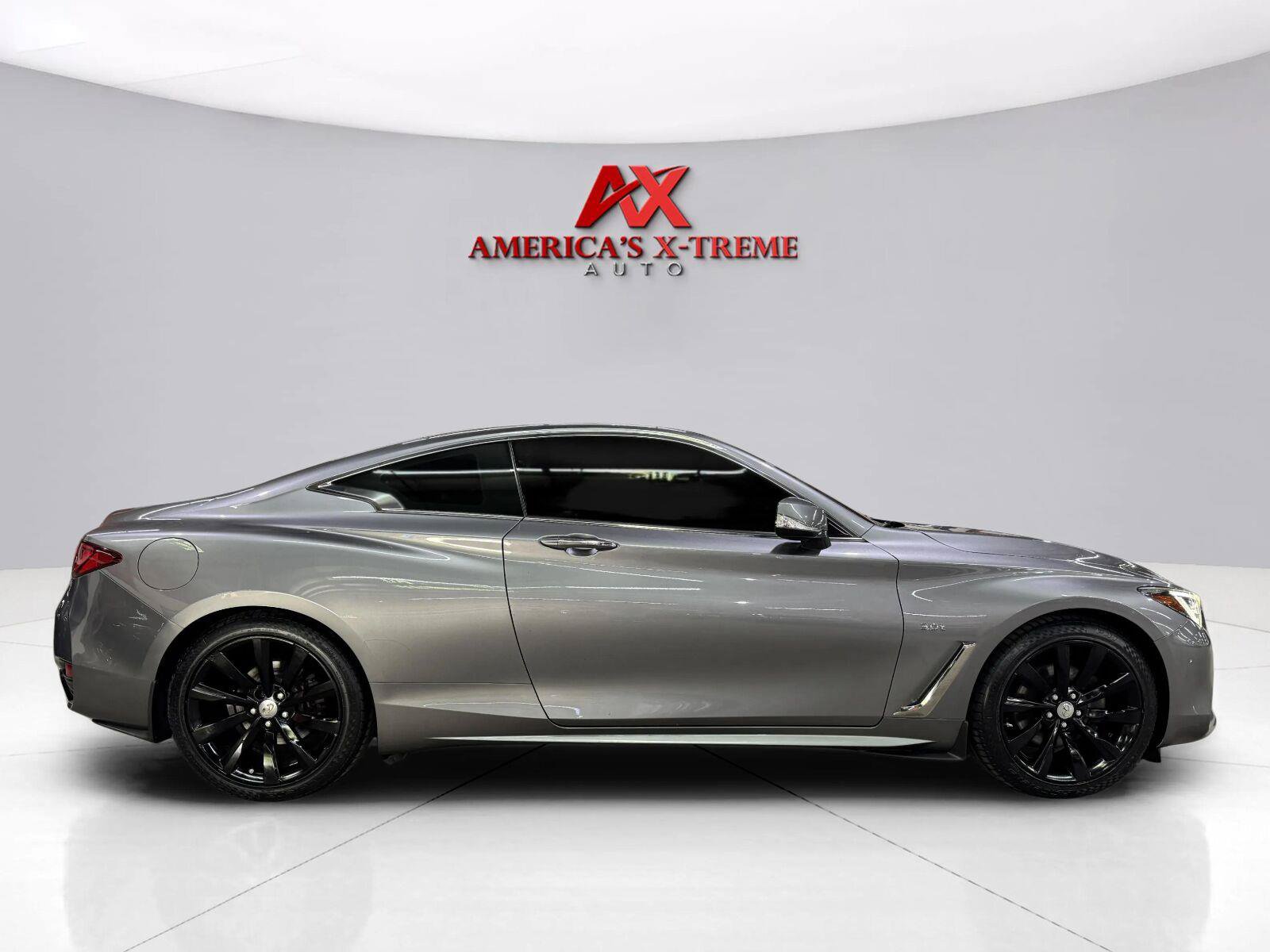 Used 2017 INFINITI Q60 3.0t w/ Premium Plus Package 3.0T AWD/4WD image 8