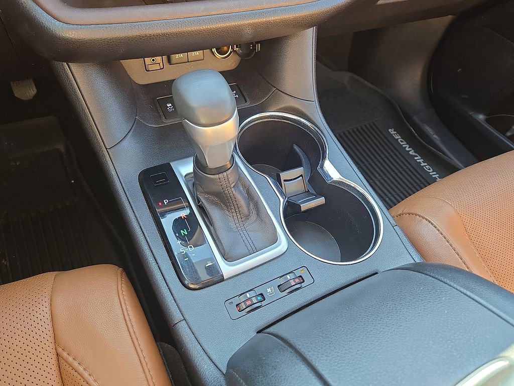 Used 2017 Toyota Highlander Limited image 31