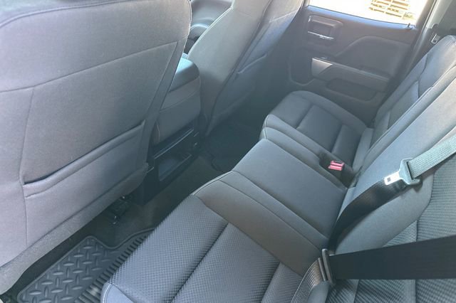 Used 2018 Chevrolet Silverado 1500 LT w/ All Star Edition image 15