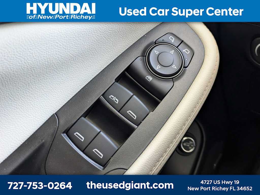 Used 2024 Buick Encore GX Avenir w/ Avenir Convenience Package AWD/4WD image 34