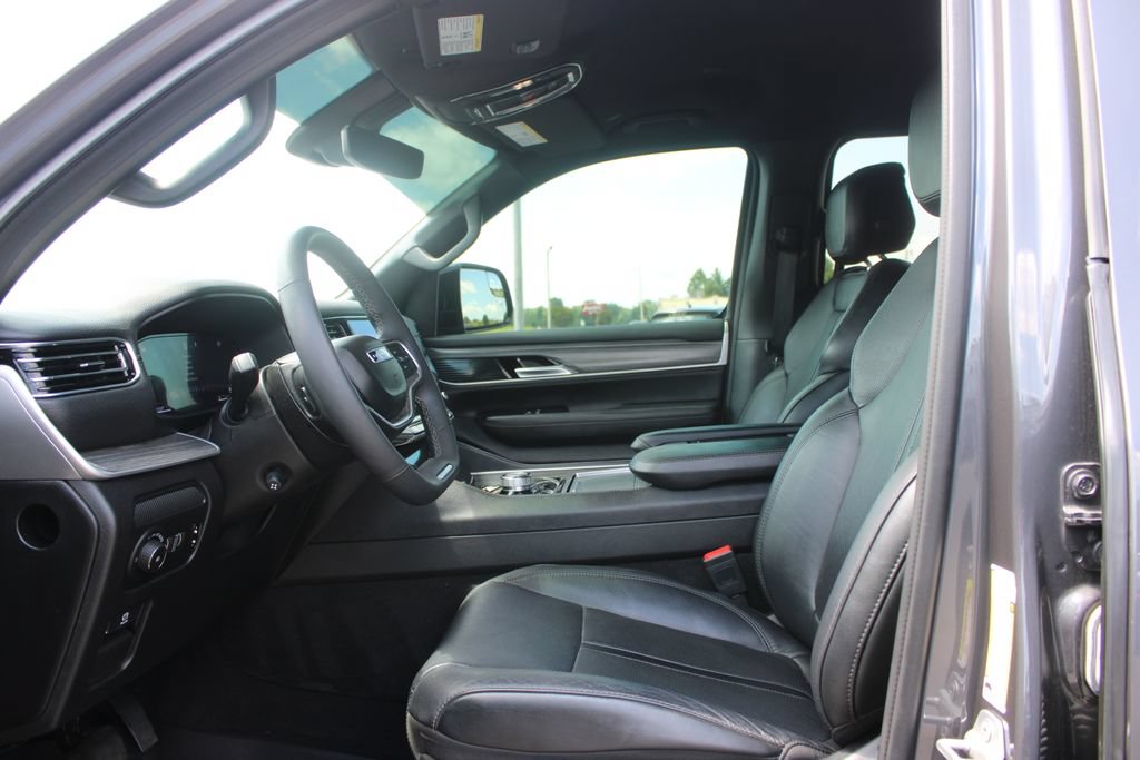 Used 2024 Jeep Wagoneer Series II AWD/4WD image 24