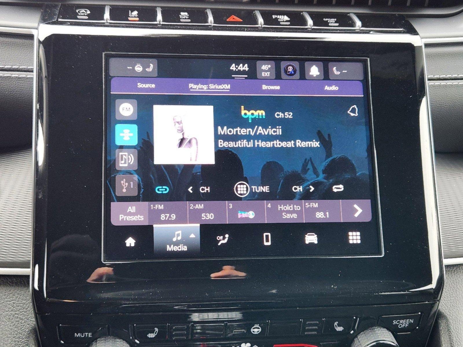 New 2025 Jeep Grand Cherokee Altitude image 25