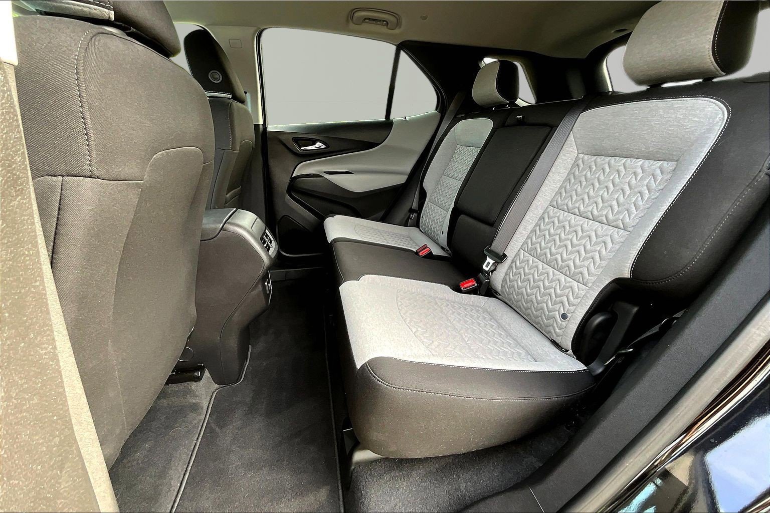 Used 2023 Chevrolet Equinox LS w/ LS Convenience Package FWD image 22