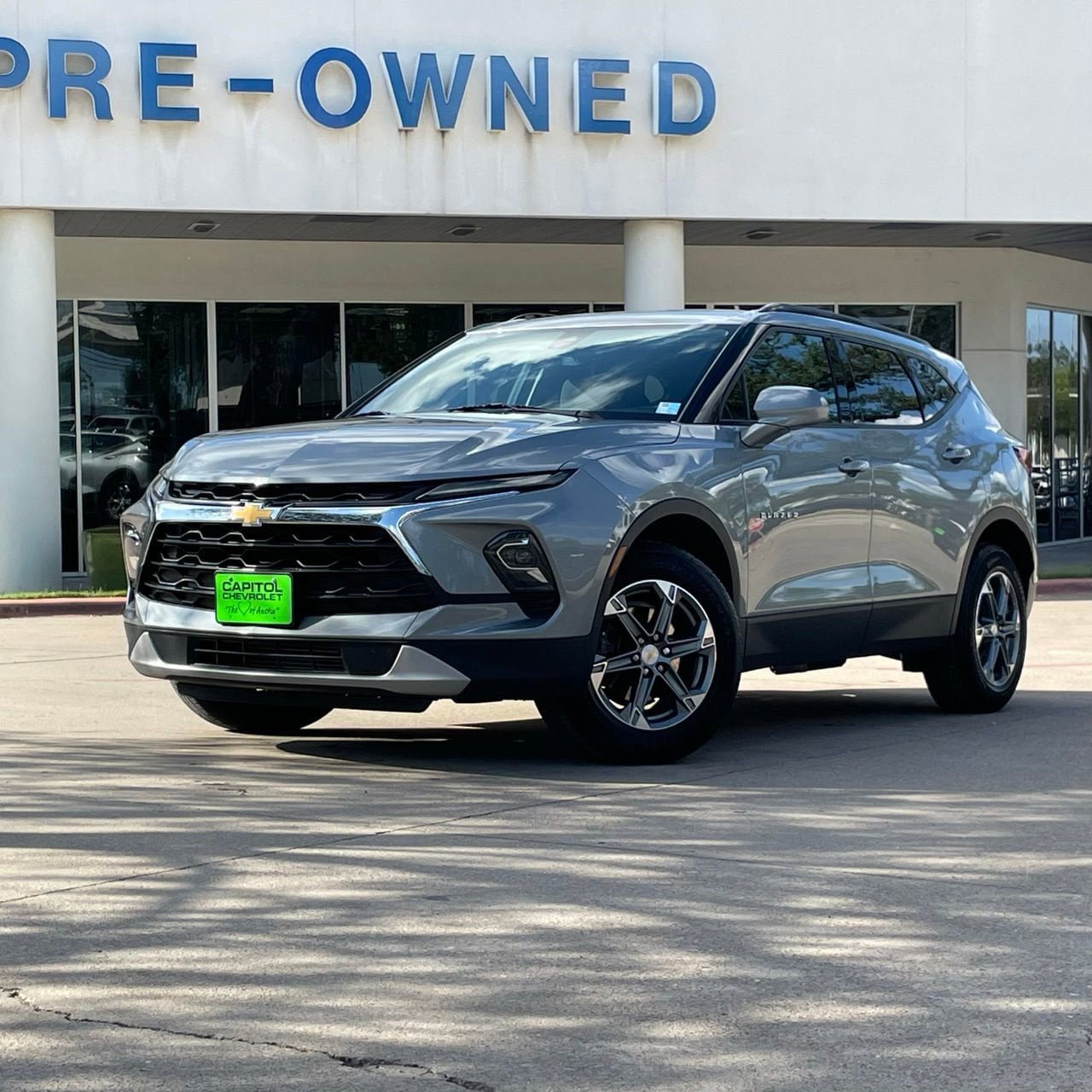 Used 2024 Chevrolet Blazer LT w/ Convenience Package FWD image 2