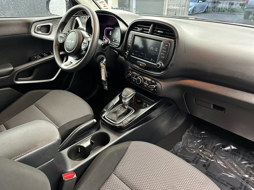 Used 2024 Kia Soul LX w/ Option Group 015 image 15